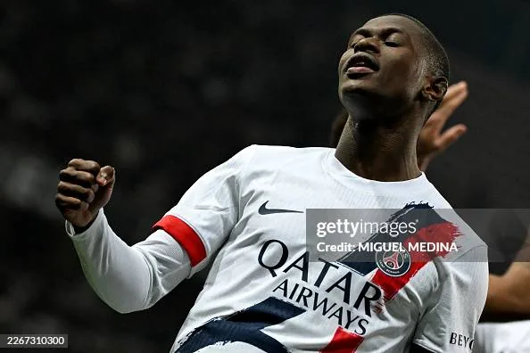Nuno Mendes celebrating in Paris Saint-Germain colours