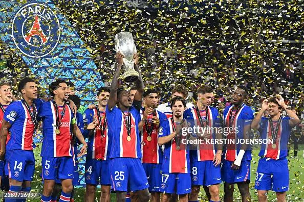 Paris Saint-Germain players celebrating a league title